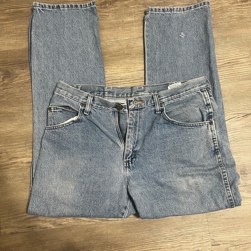 WRANGLER MENS JEANS can wear for women but baggy (i have to tie the waist)
